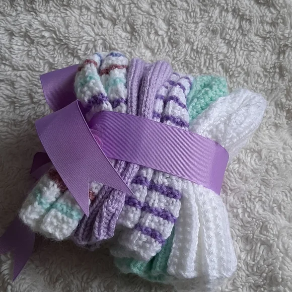 👶 NWOT - Bundle of 5 Handmade knitted hats for babies -  Different sizes - Picture 2 of 3